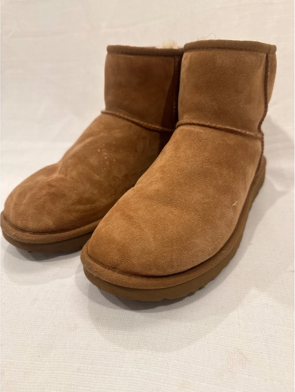 UGG Classic Mini II Chestnut Suede Sheepskin Boots Size 10